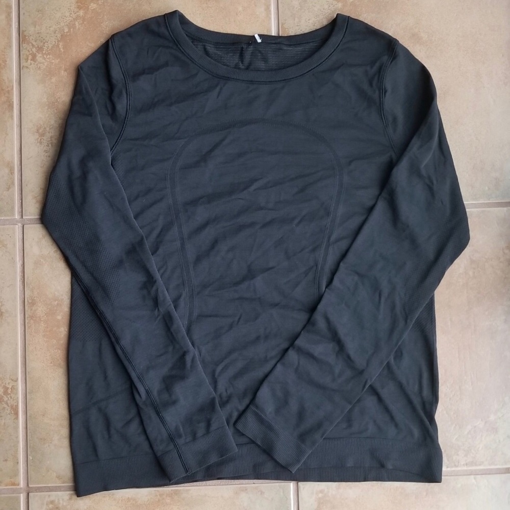 Swiftly Tech Long Sleeve (Breeze) Relaxed Fit